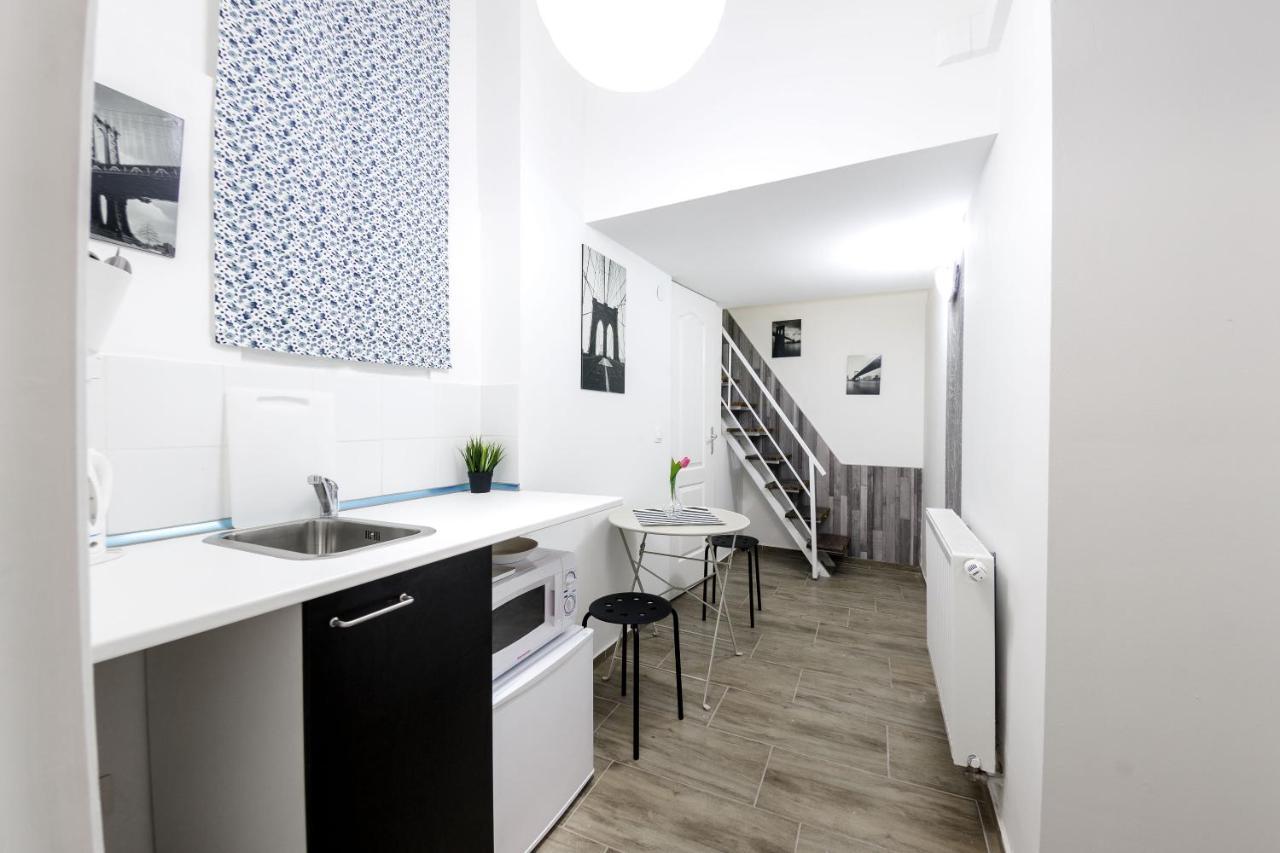 Rio'S Stylish Central Flats Budapest Room photo