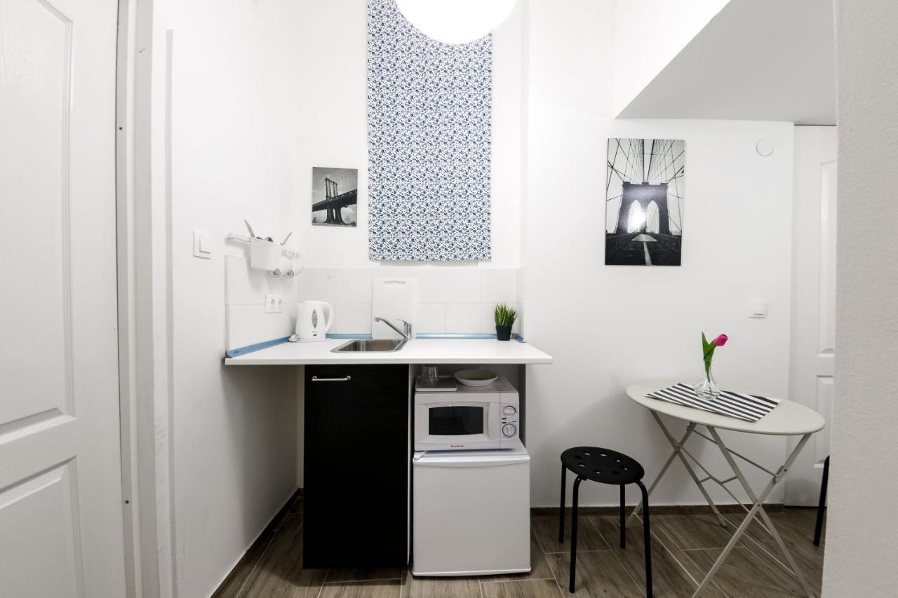 Rio'S Stylish Central Flats Budapest Room photo